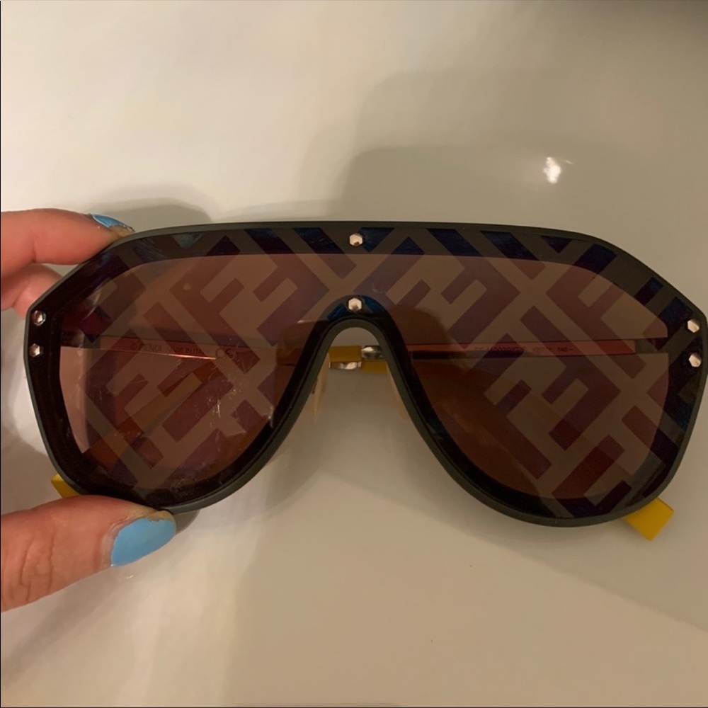 FENDI SUNGLASSES AUTHENTIC!!